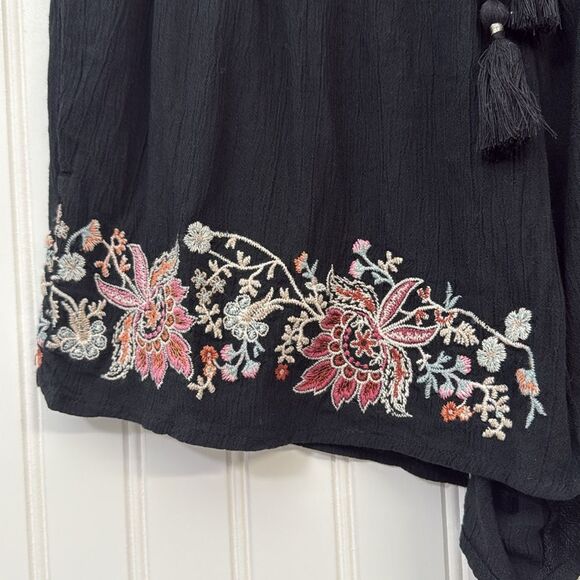 American Eagle Embroidered Black Women's Shorts Flowy Festival Boho Tassels - Picture 3 of 6
